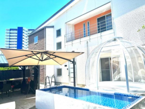 バブルハウス付きの室外温泉!白良浜徒歩10分!プール付き!BBQ雨でも可能!貸切!浅築5LDk